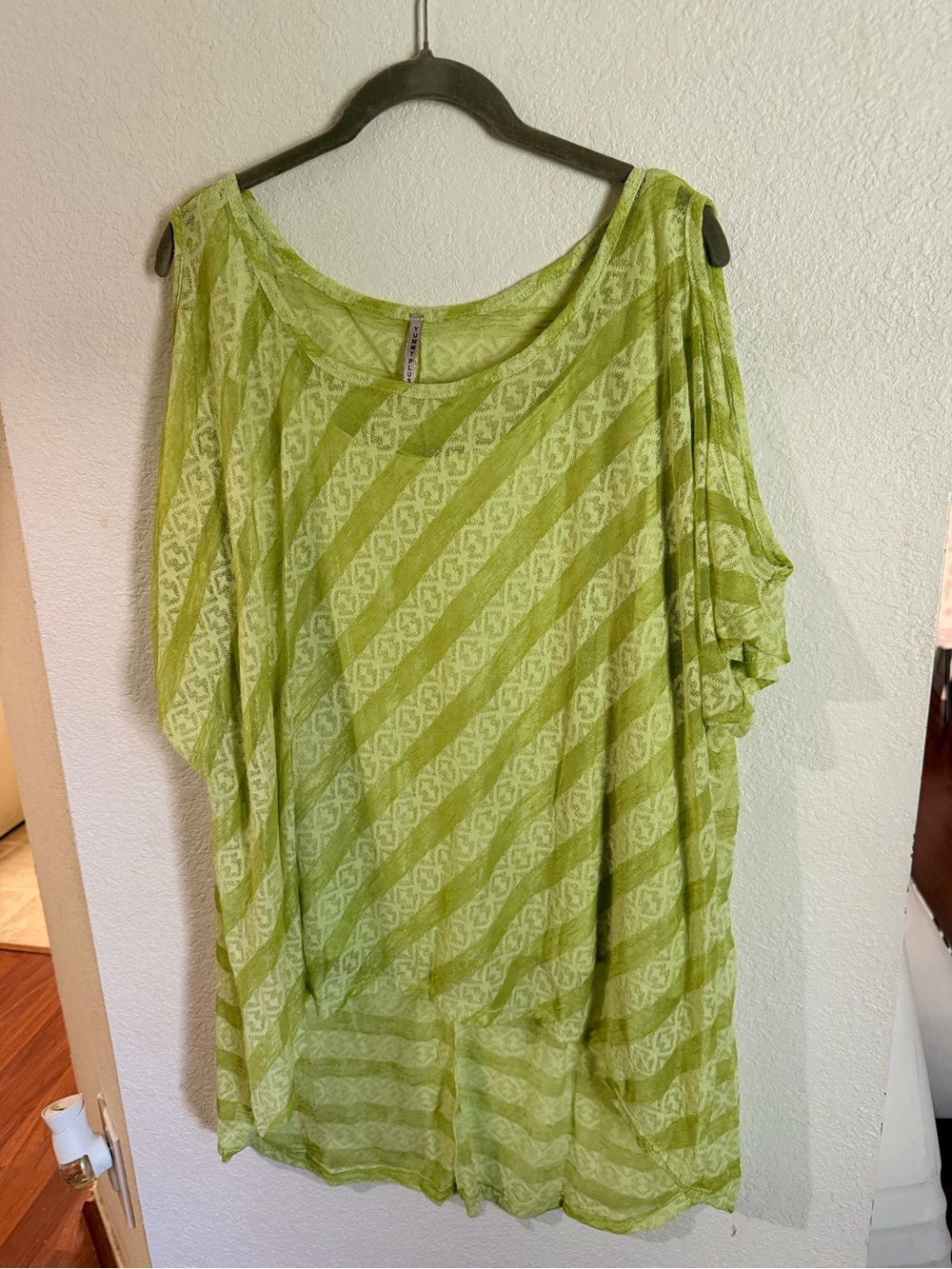 Yummy Plus Lime Green Patterned Women's Top